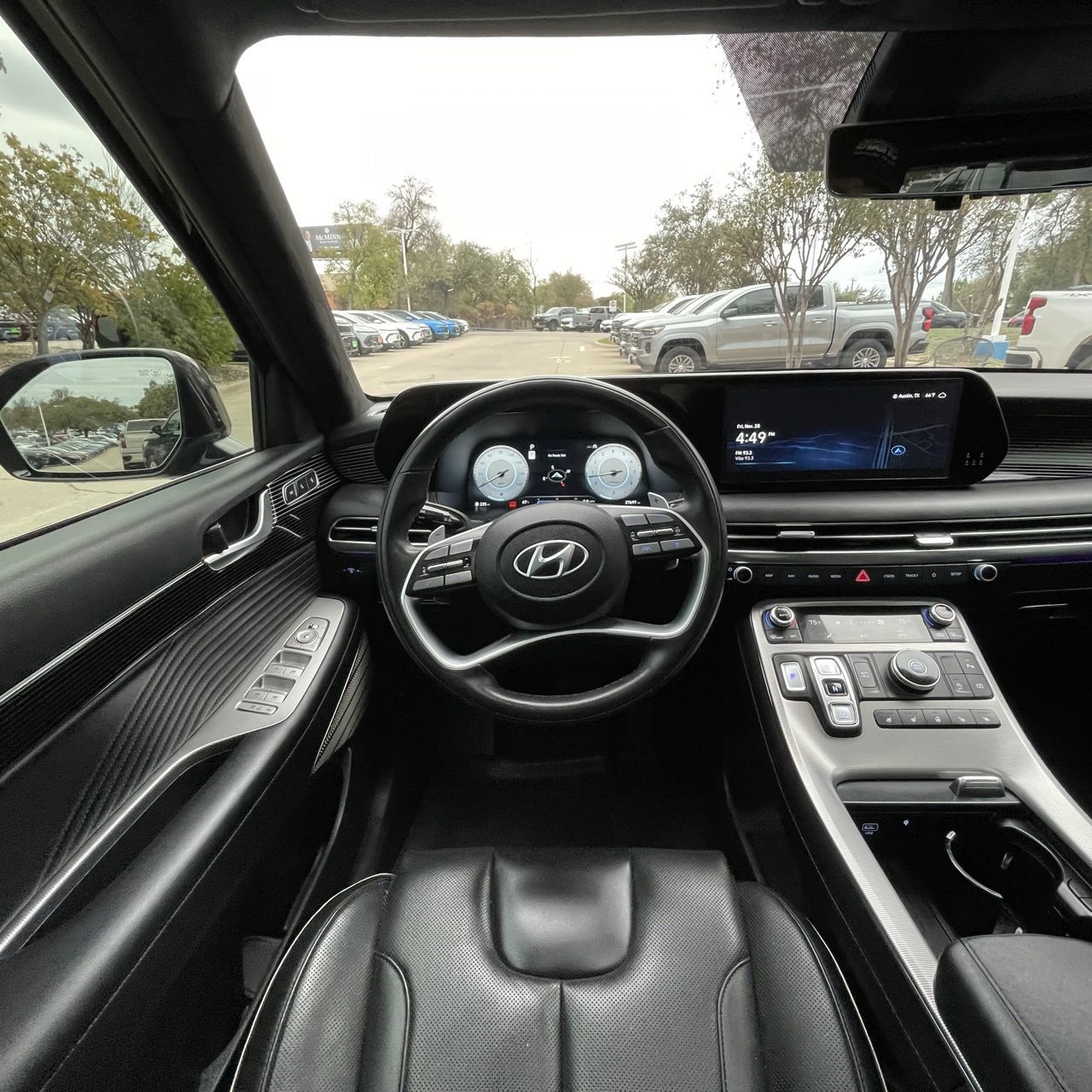 Used 2024 Hyundai Palisade Calligraphy image 11