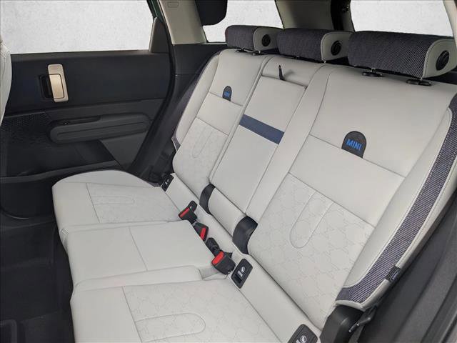 Used 2025 MINI Cooper Countryman S w/ Comfort Package Max image 16