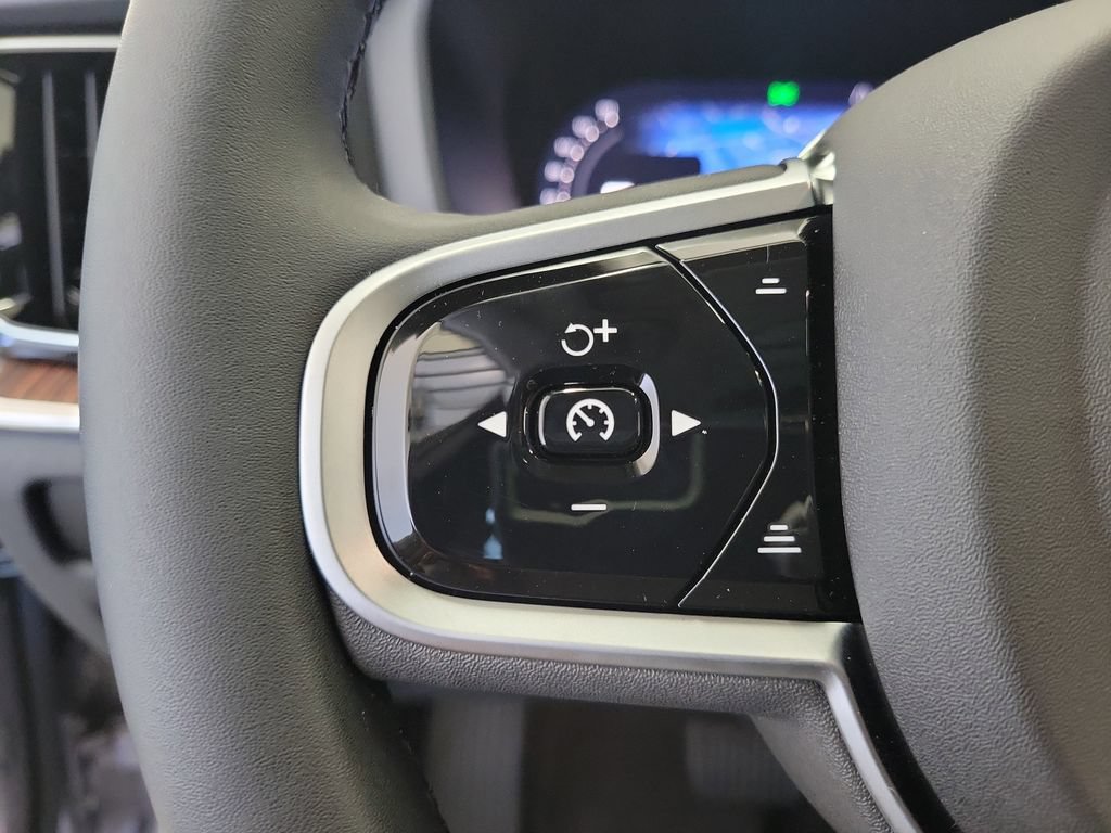 New 2026 Volvo V60 B5 Cross Country Plus w/ Protection Package Premier AWD/4WD image 23