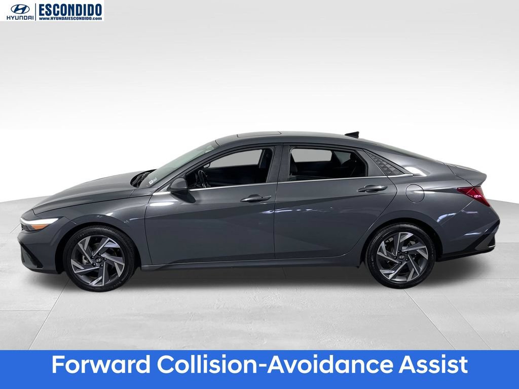 Certified 2025 Hyundai Elantra SEL FWD image 3
