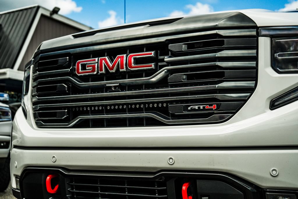 Used 2022 GMC Sierra 1500 AT4 w/ AT4 Premium Package AWD/4WD image 11