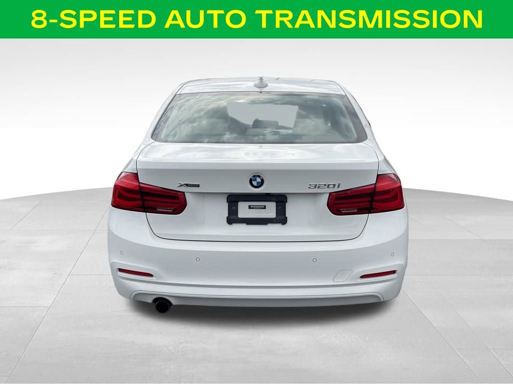 Used 2017 BMW 320i xDrive Sedan image 10