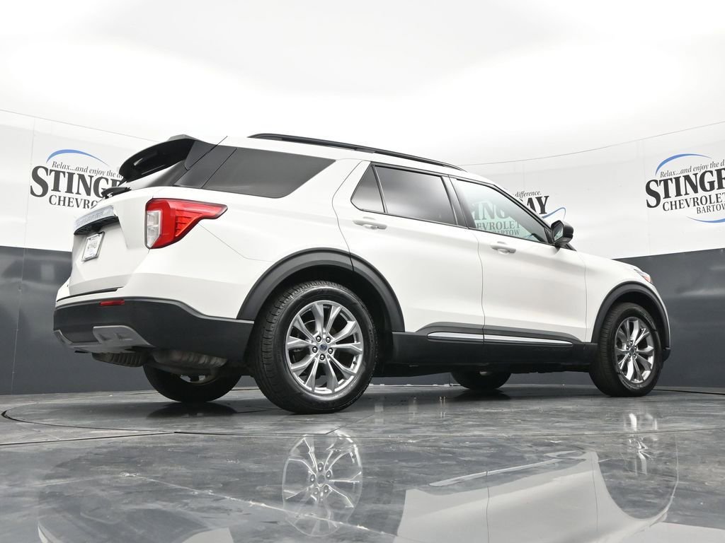 Used 2021 Ford Explorer XLT w/ Equipment Group 202A RWD image 23