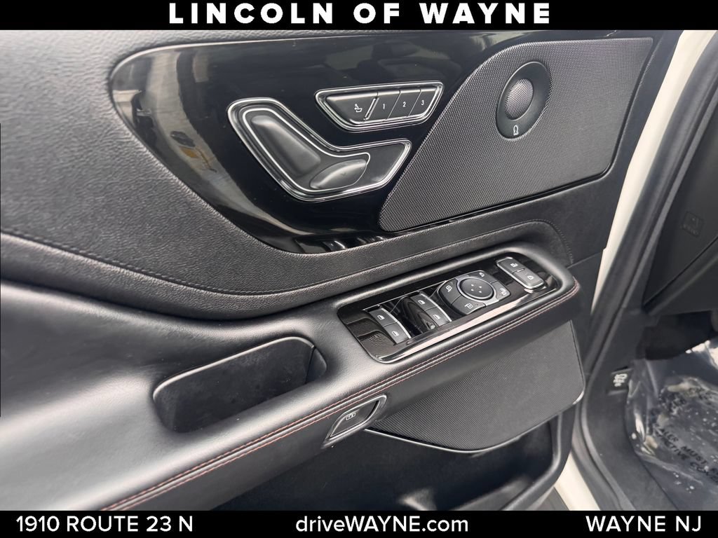 Certified 2020 Lincoln Aviator Reserve w/ Elements Package Plus AWD/4WD image 12