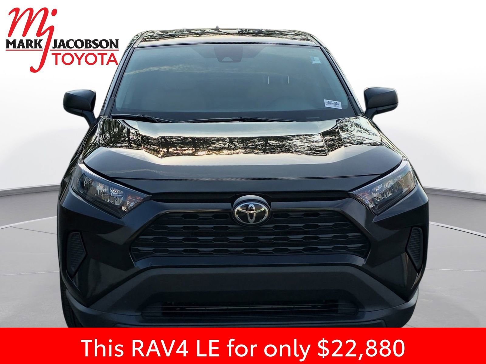 Used 2022 Toyota RAV4 LE image 3