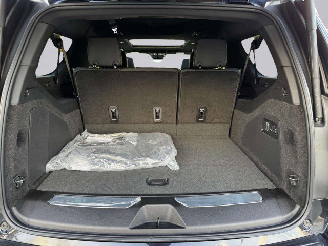 Used 2025 Cadillac Escalade ESV Sport w/ Touring Package image 55