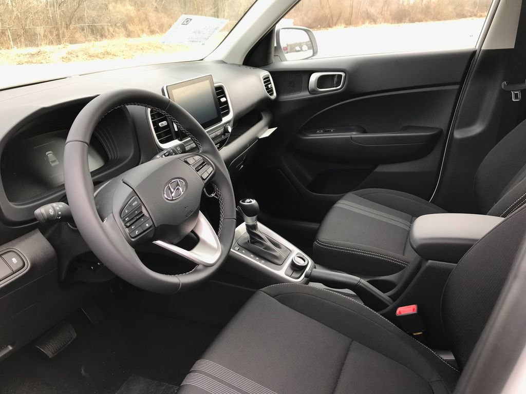 New 2025 Hyundai Venue Limited image 15