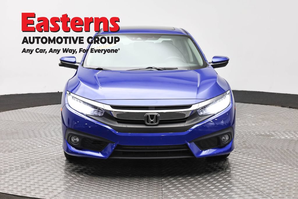 Used 2017 Honda Civic Touring image 2
