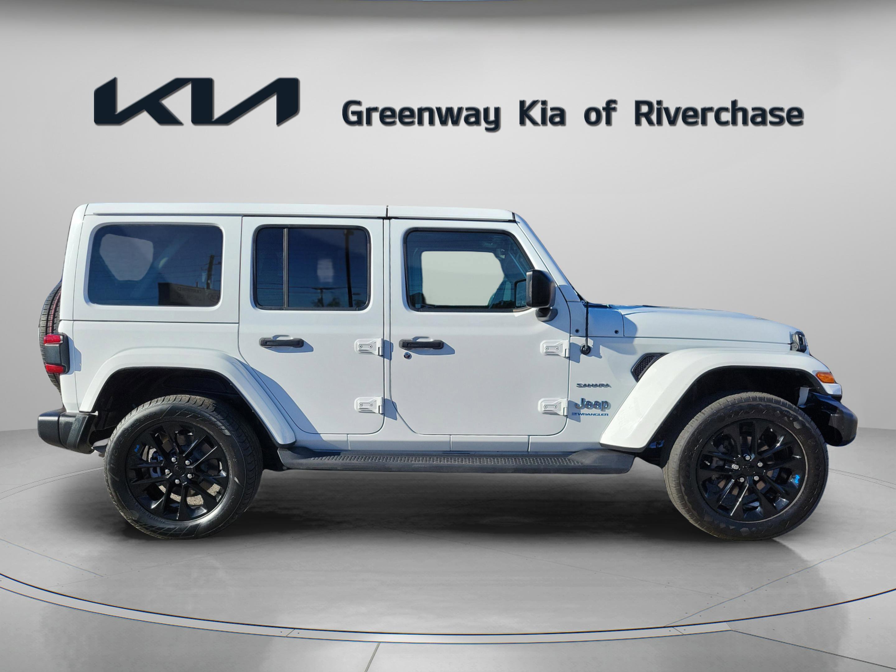 Used 2023 Jeep Wrangler Unlimited Sahara w/ Cold Weather Group image 7
