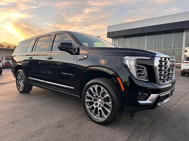 New 2026 GMC Yukon XL Denali w/ Denali Reserve Package image 2