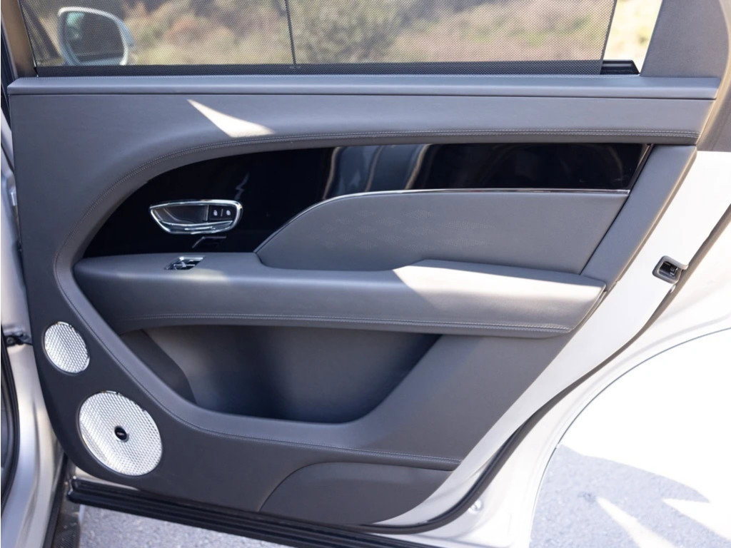 Certified 2024 Bentley Bentayga Extended Wheelbase image 63