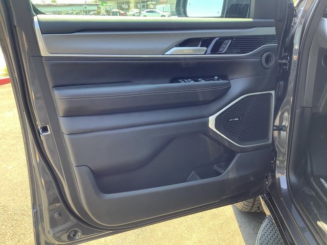 New 2025 Jeep Wagoneer Series II image 9