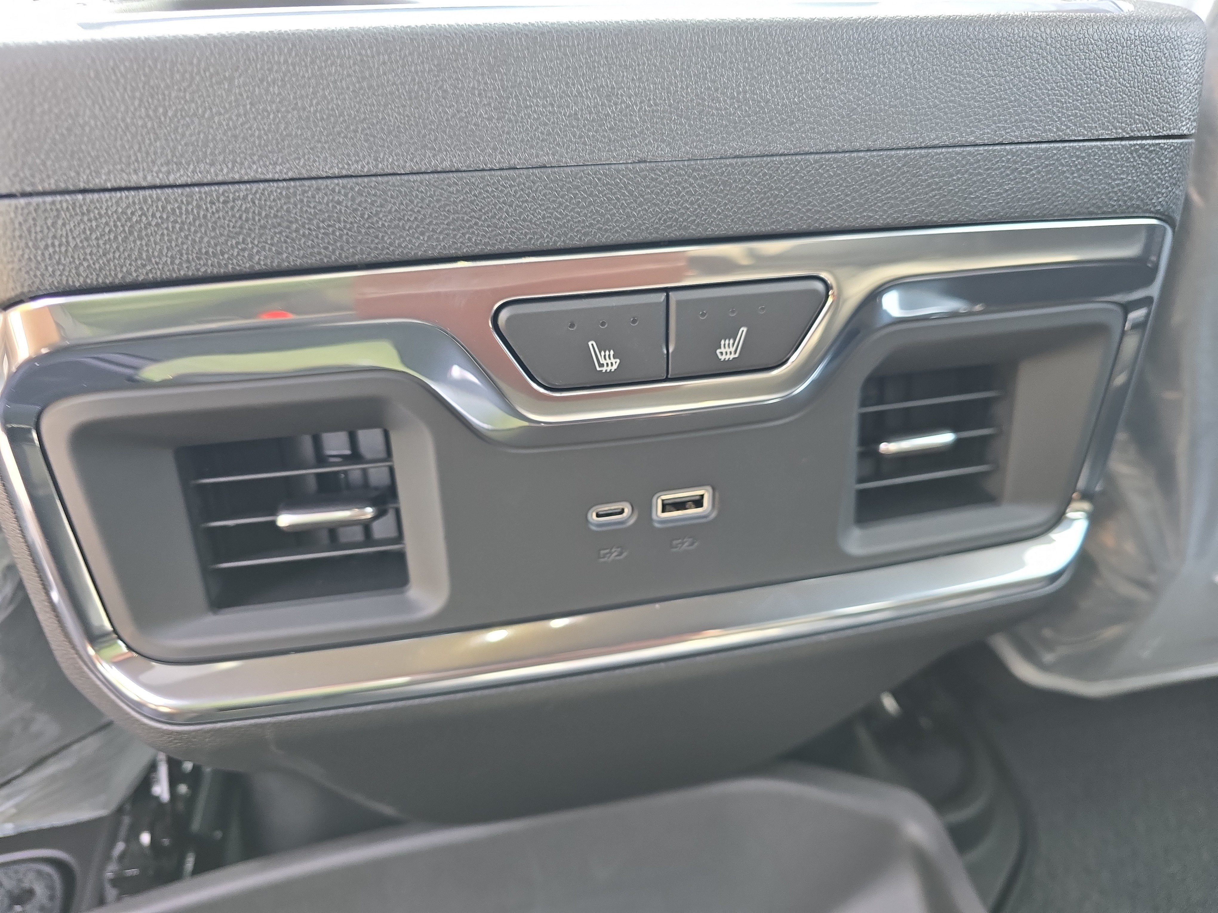New 2026 GMC Sierra 1500 Denali AWD/4WD image 15