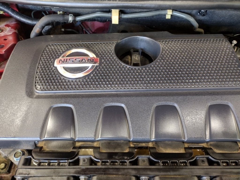 Used 2014 Nissan Sentra SR w/ Premium Package FWD image 7