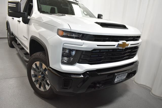 New 2026 Chevrolet Silverado 2500 Custom w/ Custom Value Package AWD/4WD image 3