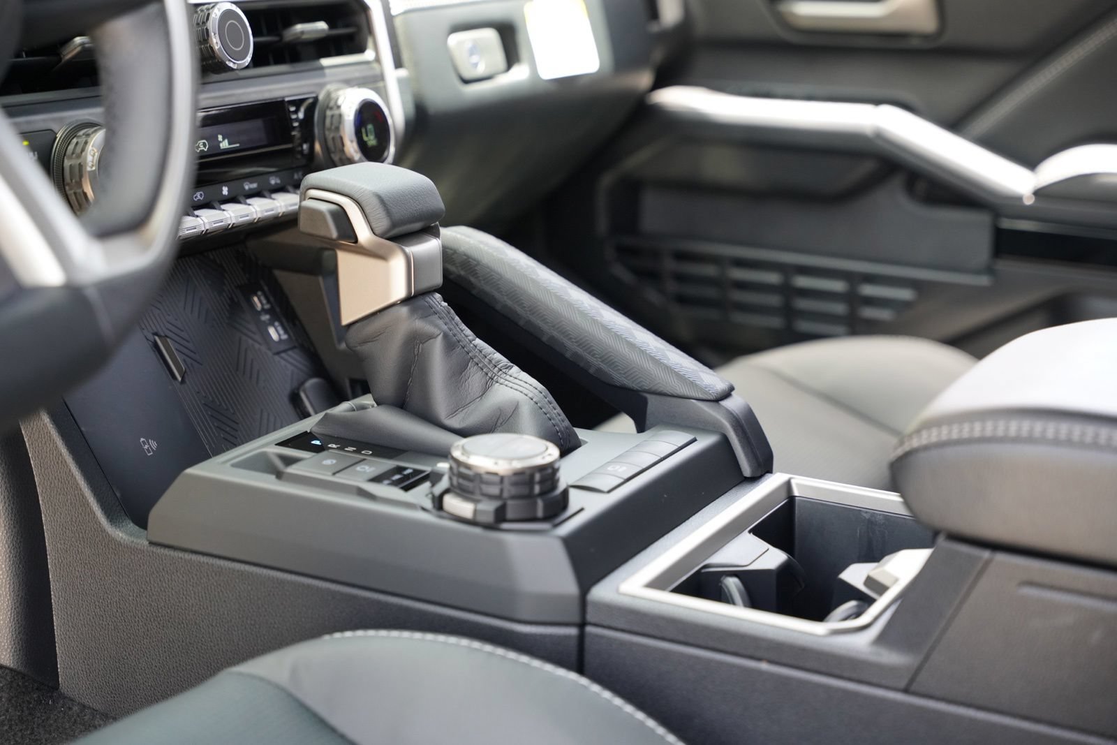 Used 2026 Toyota 4Runner Limited AWD/4WD image 21