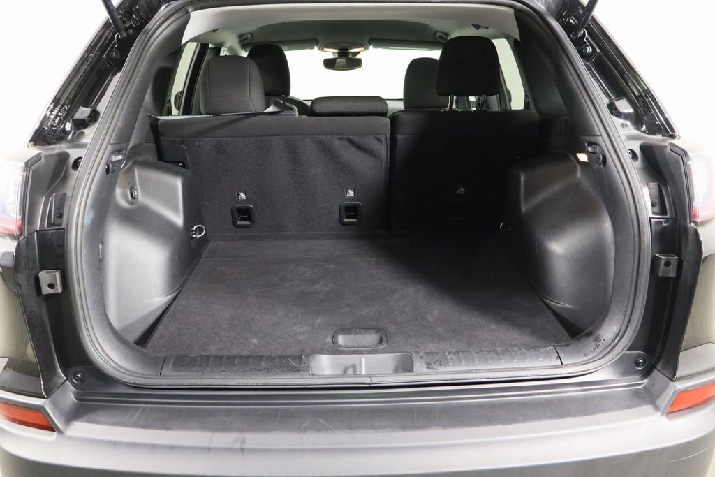 Used 2021 Jeep Cherokee Latitude image 18