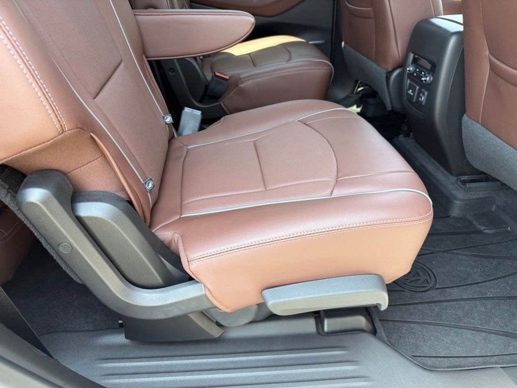 Used 2019 Buick Enclave Avenir w/ Avenir Technology Package FWD image 42