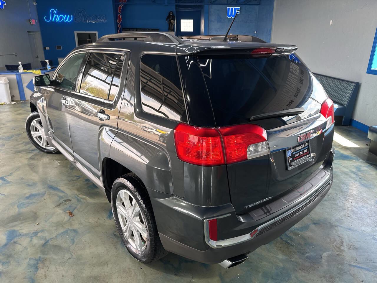 Used 2017 GMC Terrain SLE FWD image 5