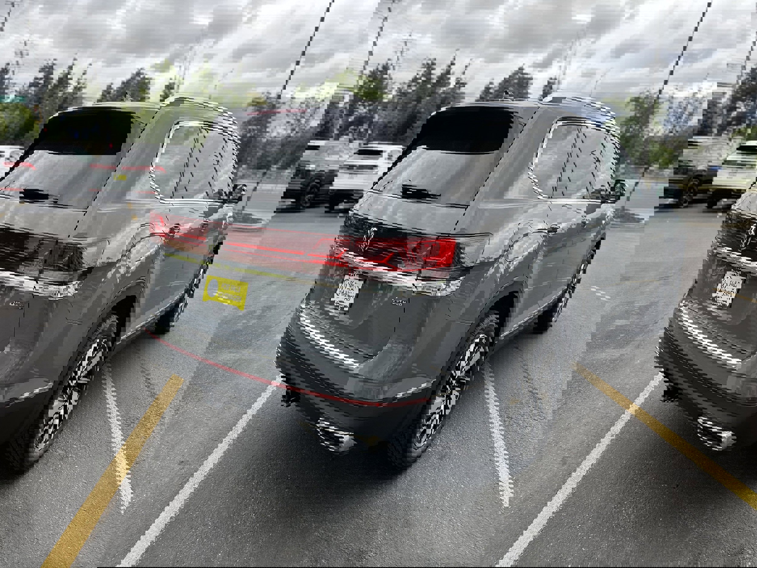New 2025 Volkswagen Atlas SEL image 5