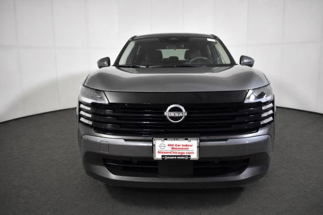 Used 2025 Nissan Kicks SV AWD/4WD image 2
