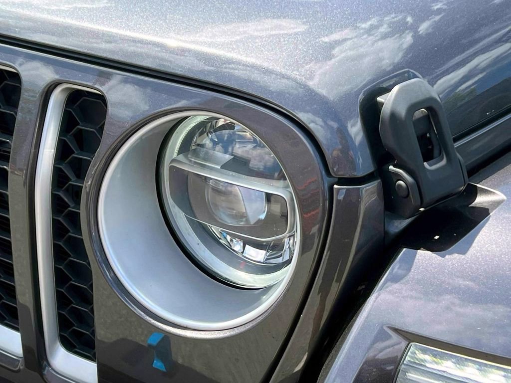 Used 2022 Jeep Wrangler Unlimited Sahara w/ Dual Top Group image 9