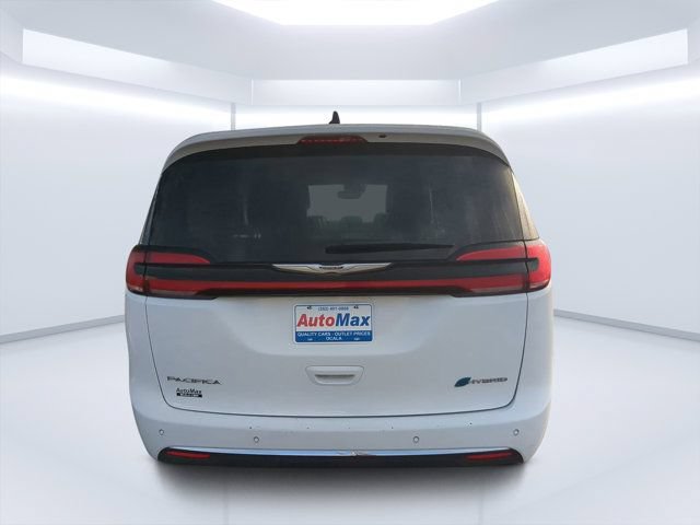 Used 2024 Chrysler Pacifica Limited FWD image 4