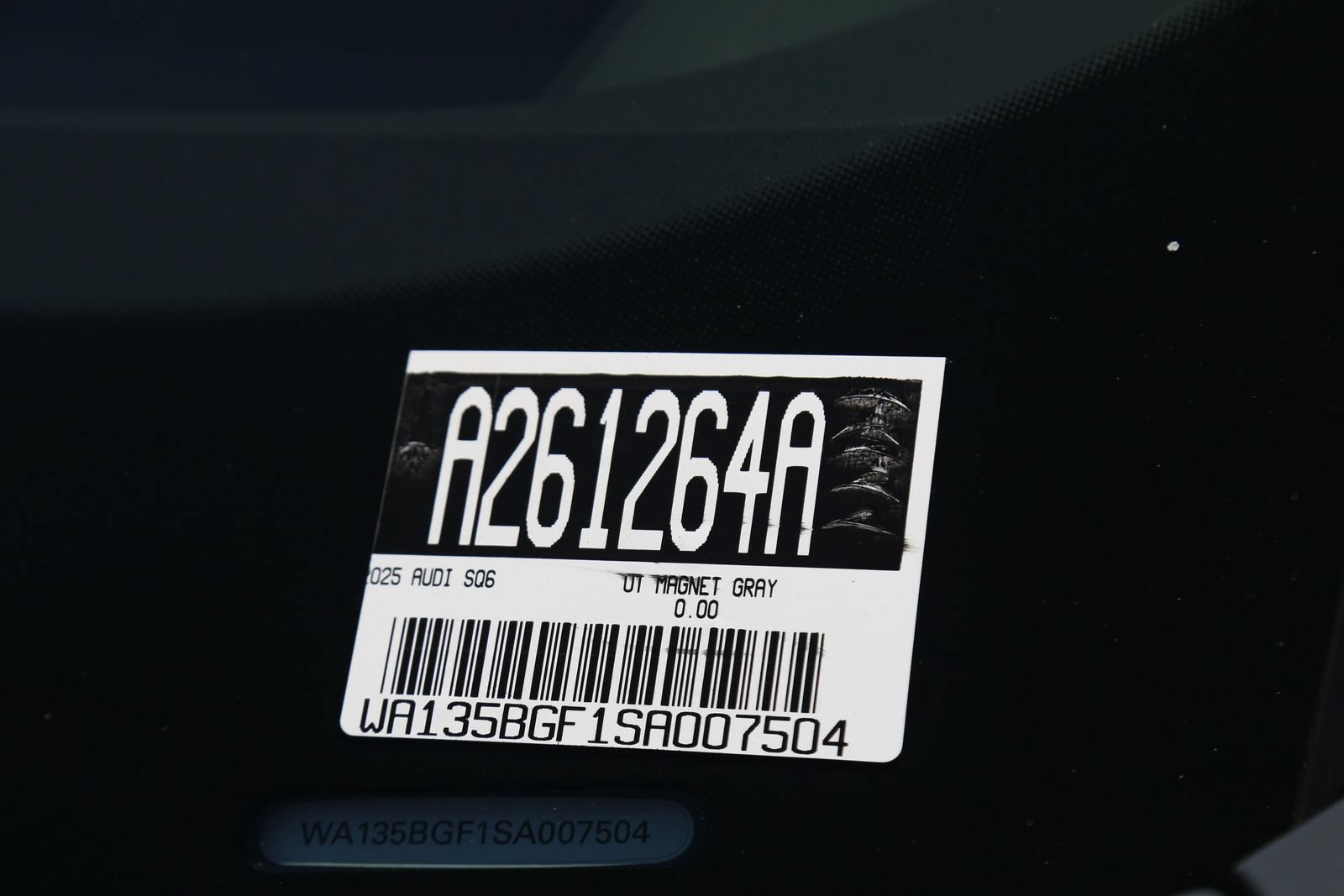 Certified 2025 Audi SQ6 e-tron Prestige AWD/4WD image 33