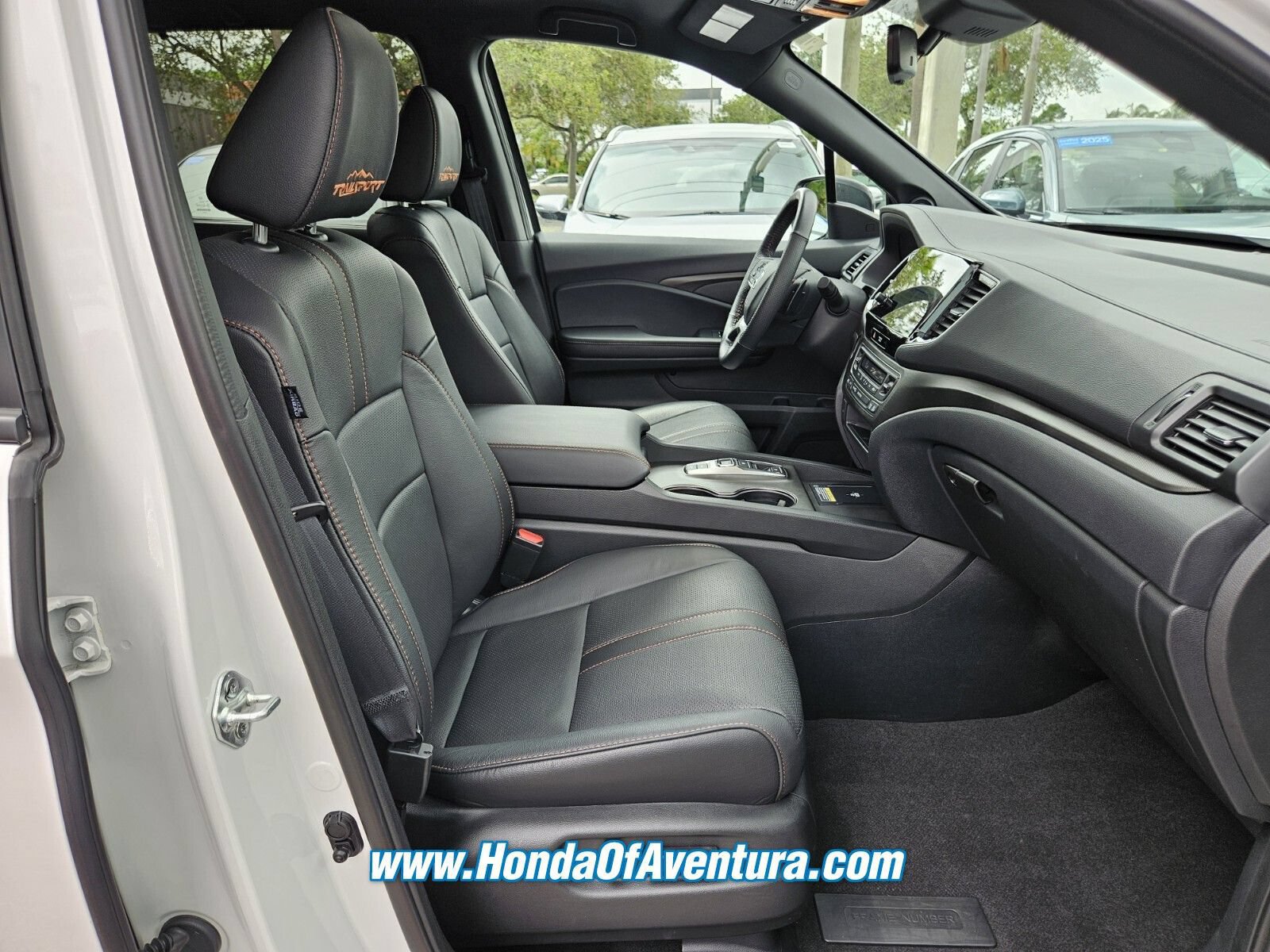 Used 2024 Honda Passport TrailSport image 14