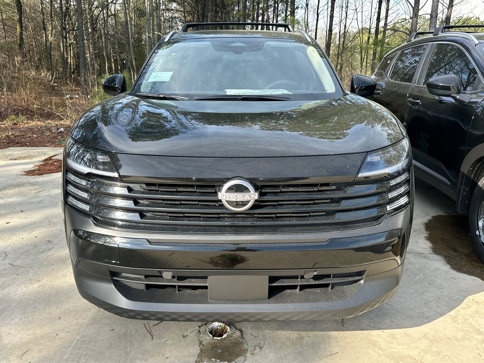 New 2026 Nissan Kicks SV w/ Charging Package image 2