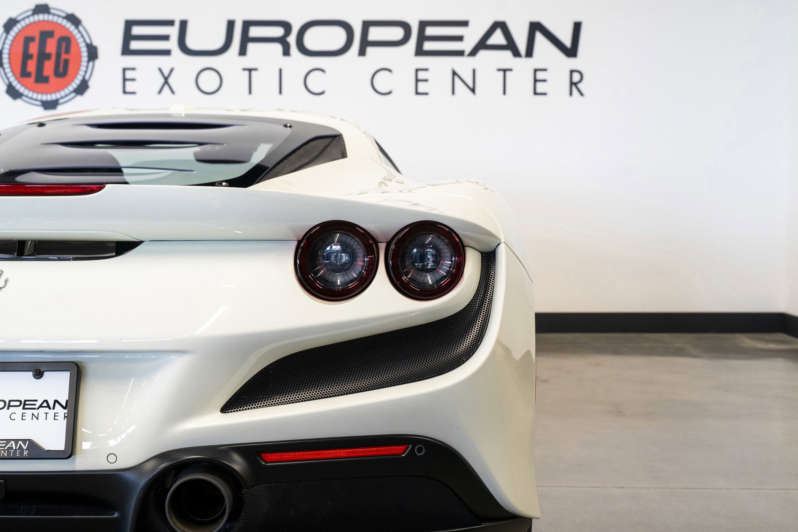 Used 2021 Ferrari F8 Tributo RWD image 28