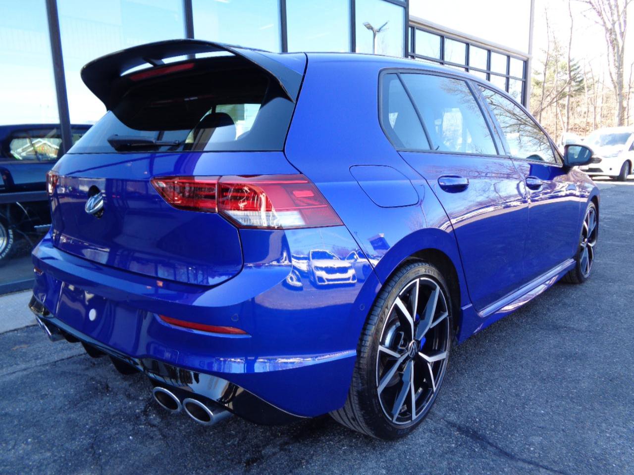 Used 2022 Volkswagen Golf R image 5