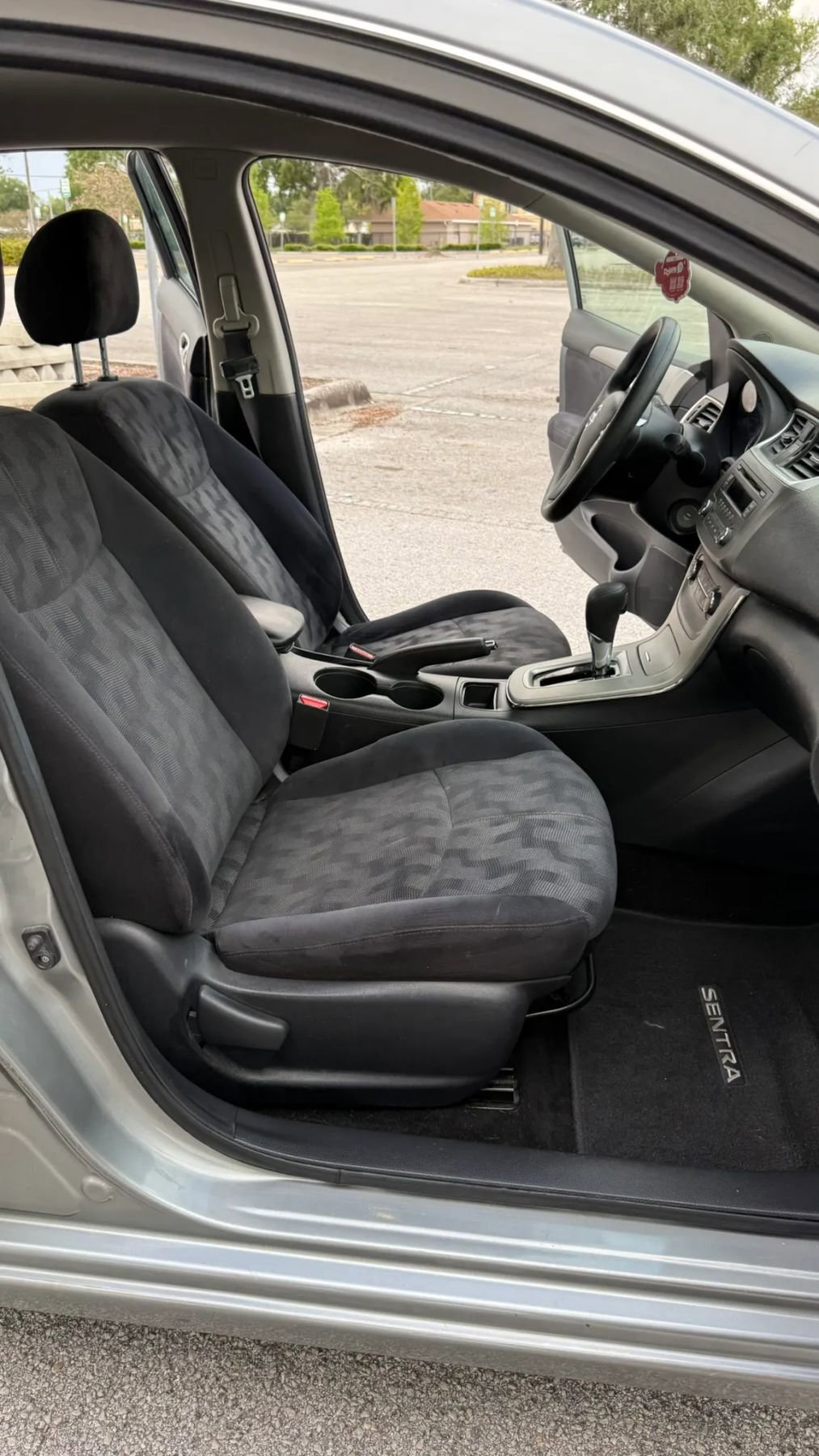 Used 2013 Nissan Sentra SV FWD image 12