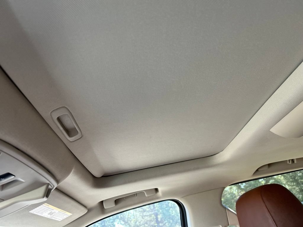 Used 2015 Cadillac Escalade ESV Premium AWD/4WD image 31
