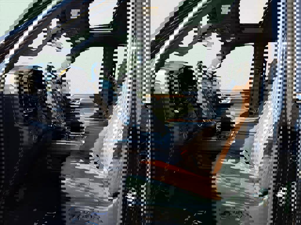 Used 2024 Chevrolet Silverado 1500 High Country image 13