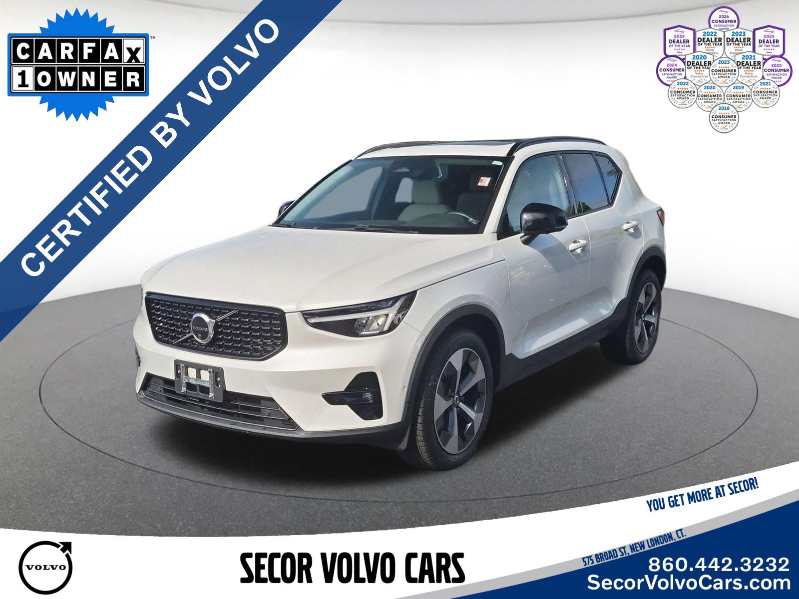 Used 2023 Volvo XC40 B5 Plus w/ Driver Assist Package AWD/4WD image 1