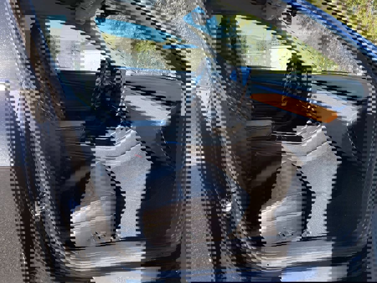 Used 2020 Tesla Model 3 Standard Range Plus image 18