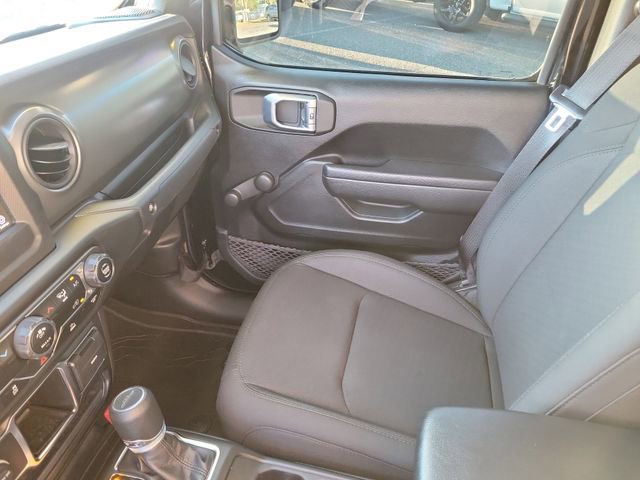 Used 2023 Jeep Gladiator Sport image 32