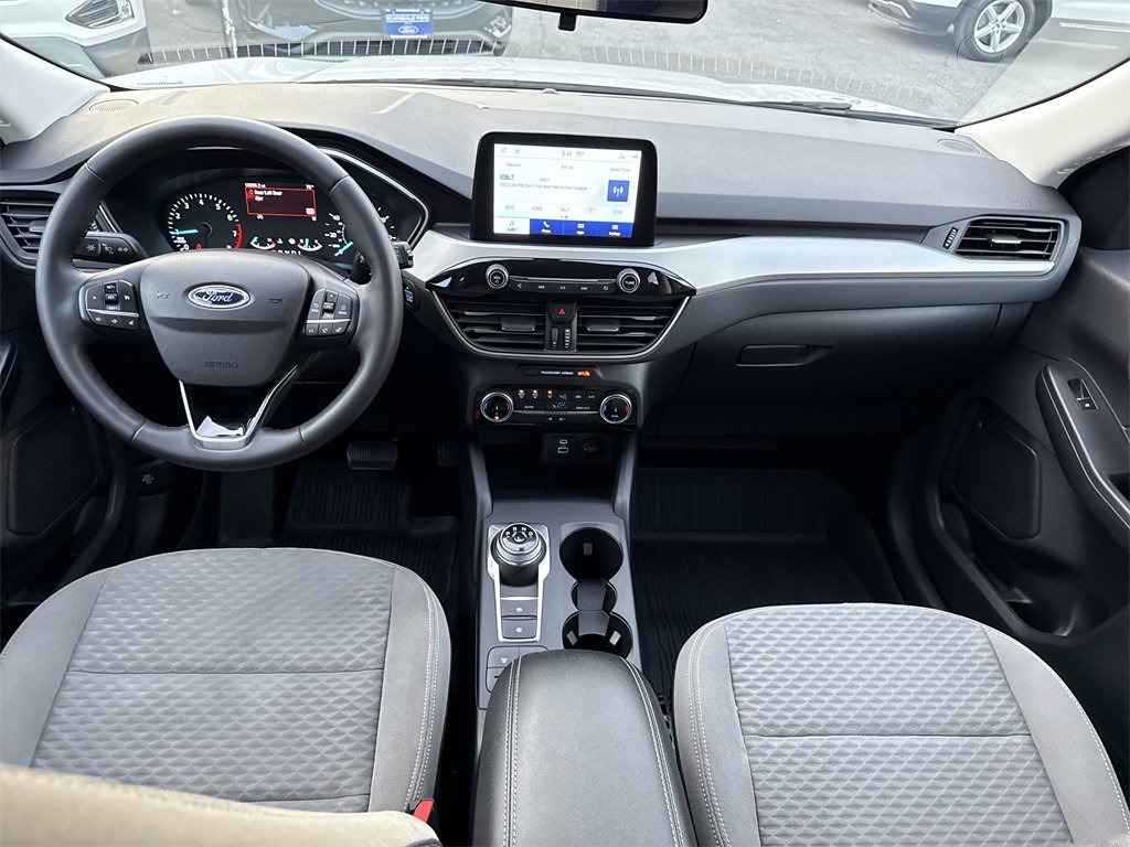 Used 2022 Ford Escape SE w/ SE Sport Appearance Package image 13