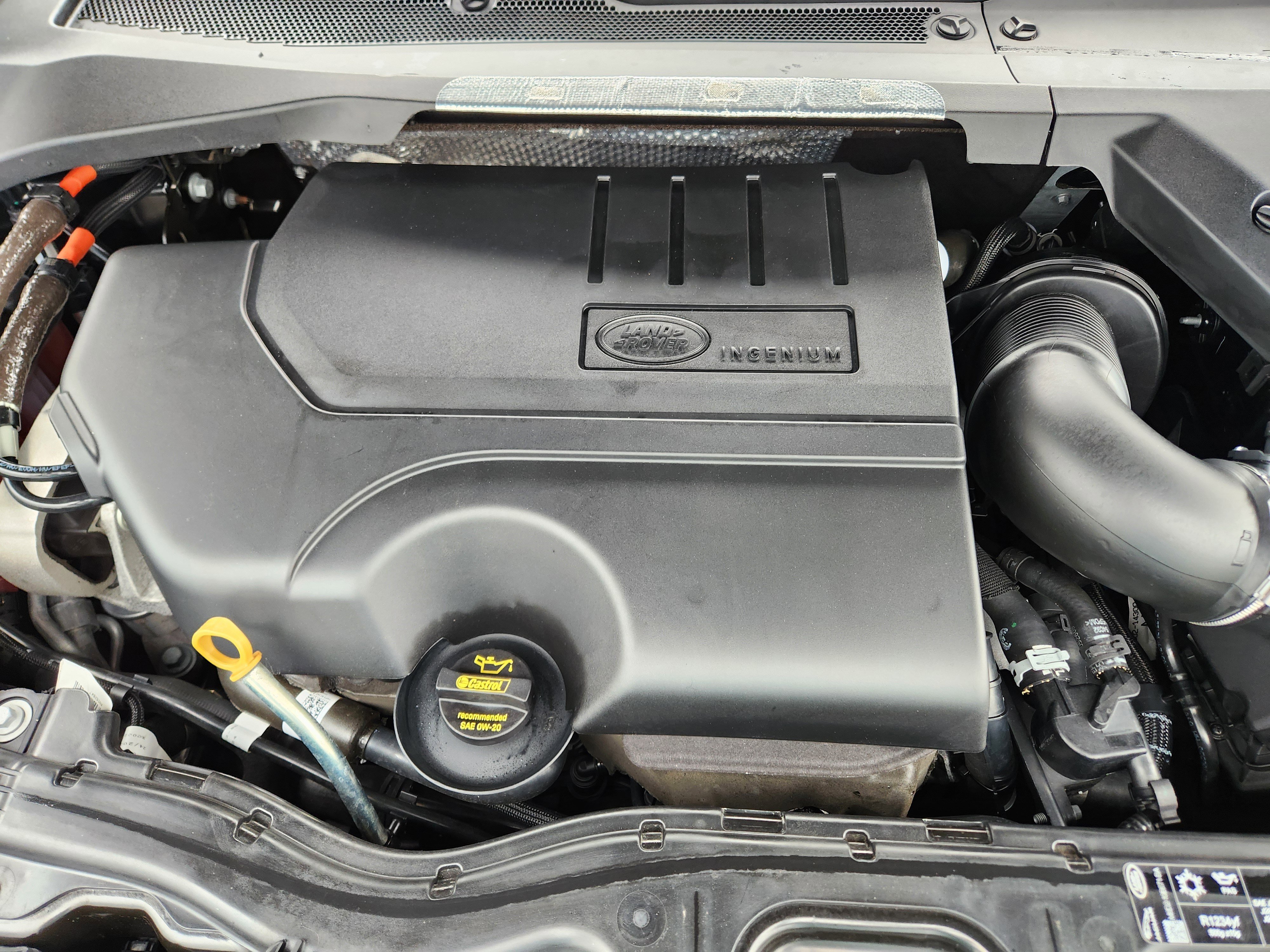 Certified 2025 Land Rover Discovery Sport S image 9