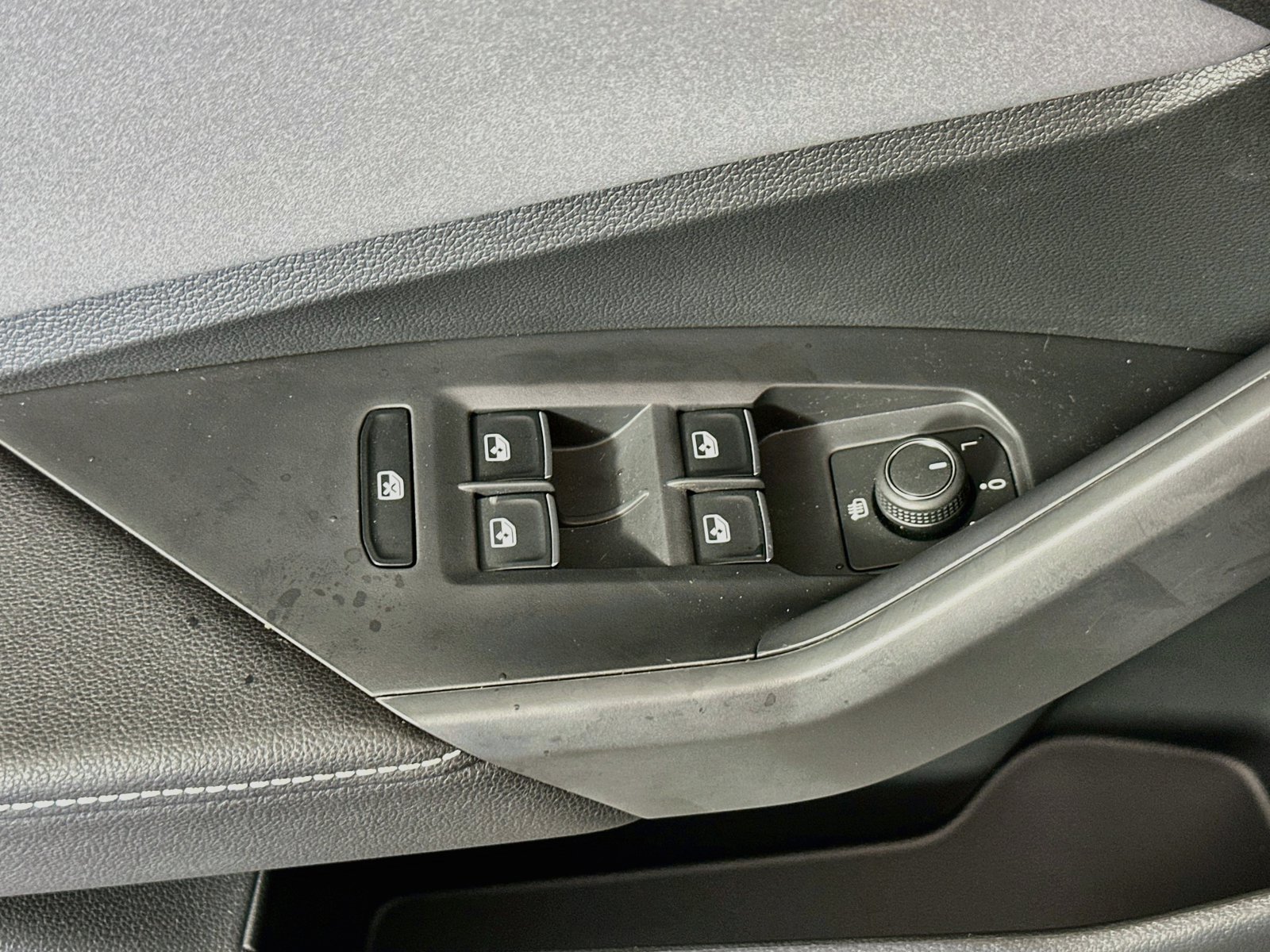 New 2027 Volkswagen Jetta SE FWD image 17