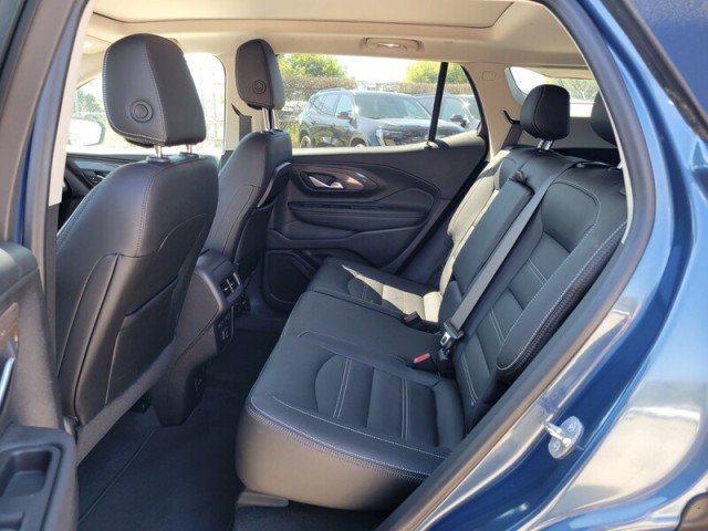 Used 2024 GMC Terrain Denali w/ Denali Premium Package image 30