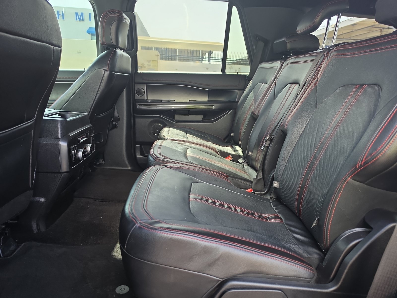 Used 2019 Ford Expedition Limited w/ Equipment Group 303A RWD image 12