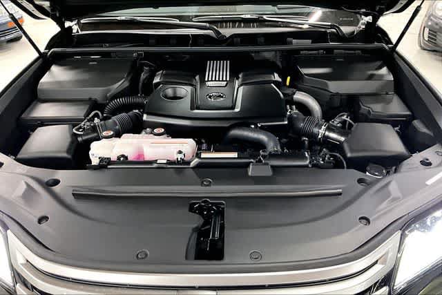 New 2026 Lexus LX 600 4WD w/ Accessory Package (2T) image 11