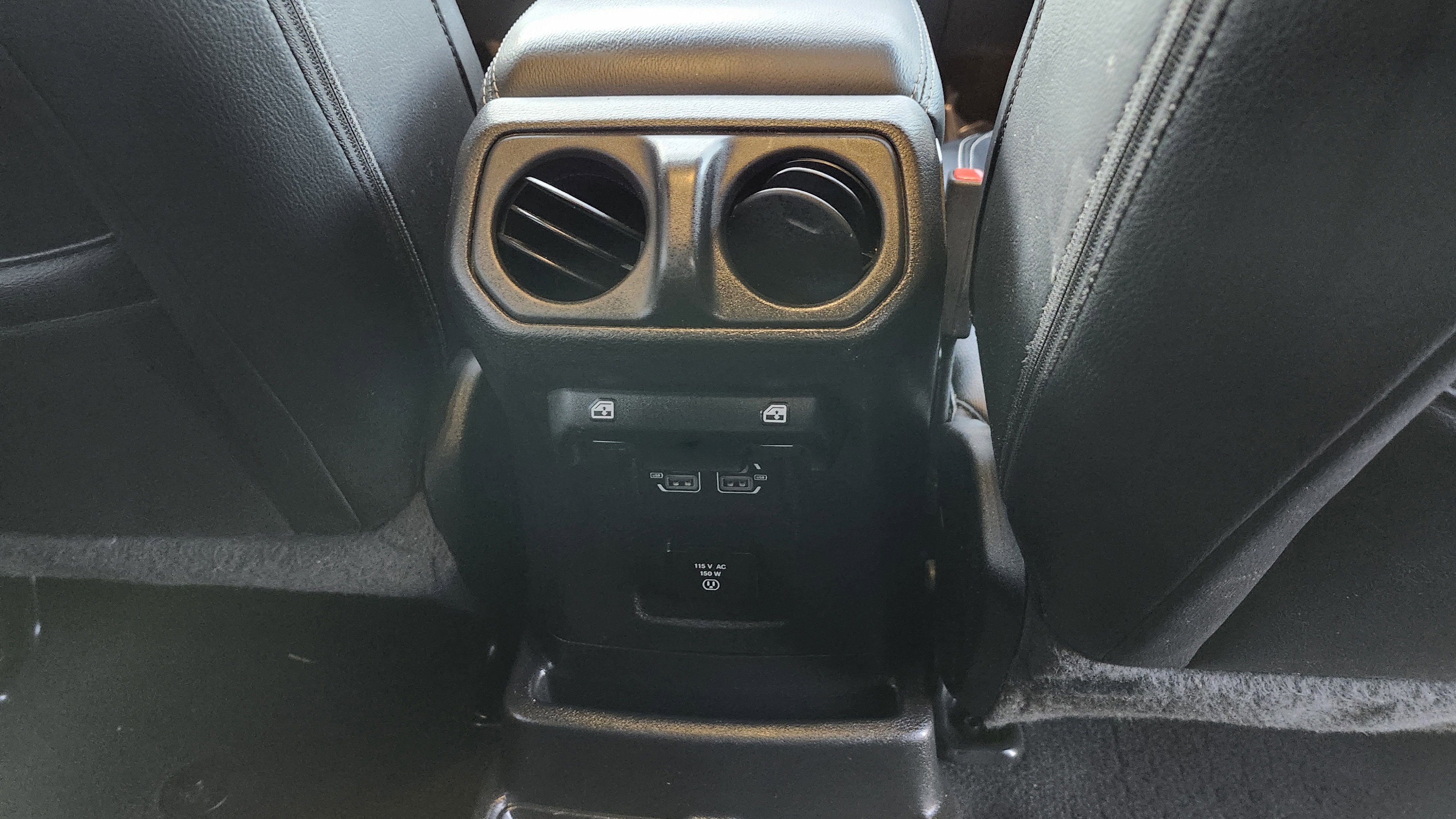 Used 2022 Jeep Wrangler Unlimited Sahara w/ Cold Weather Group image 22