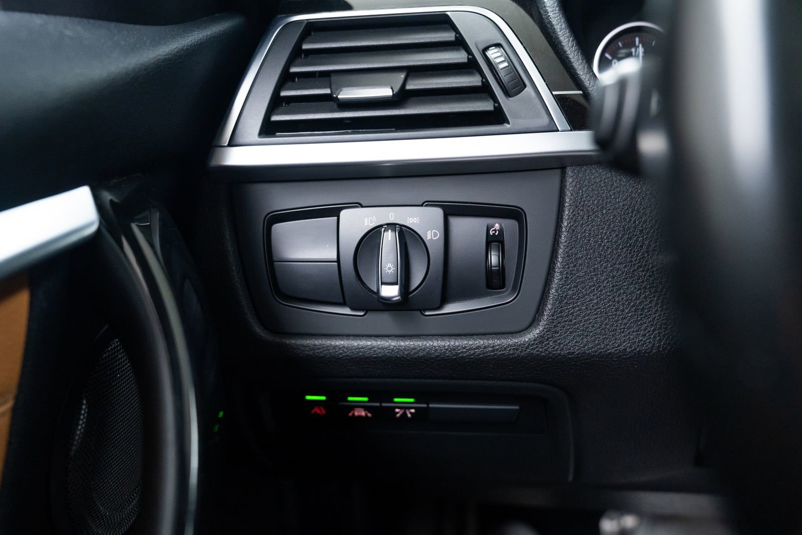 Used 2016 BMW 340i Sedan image 13