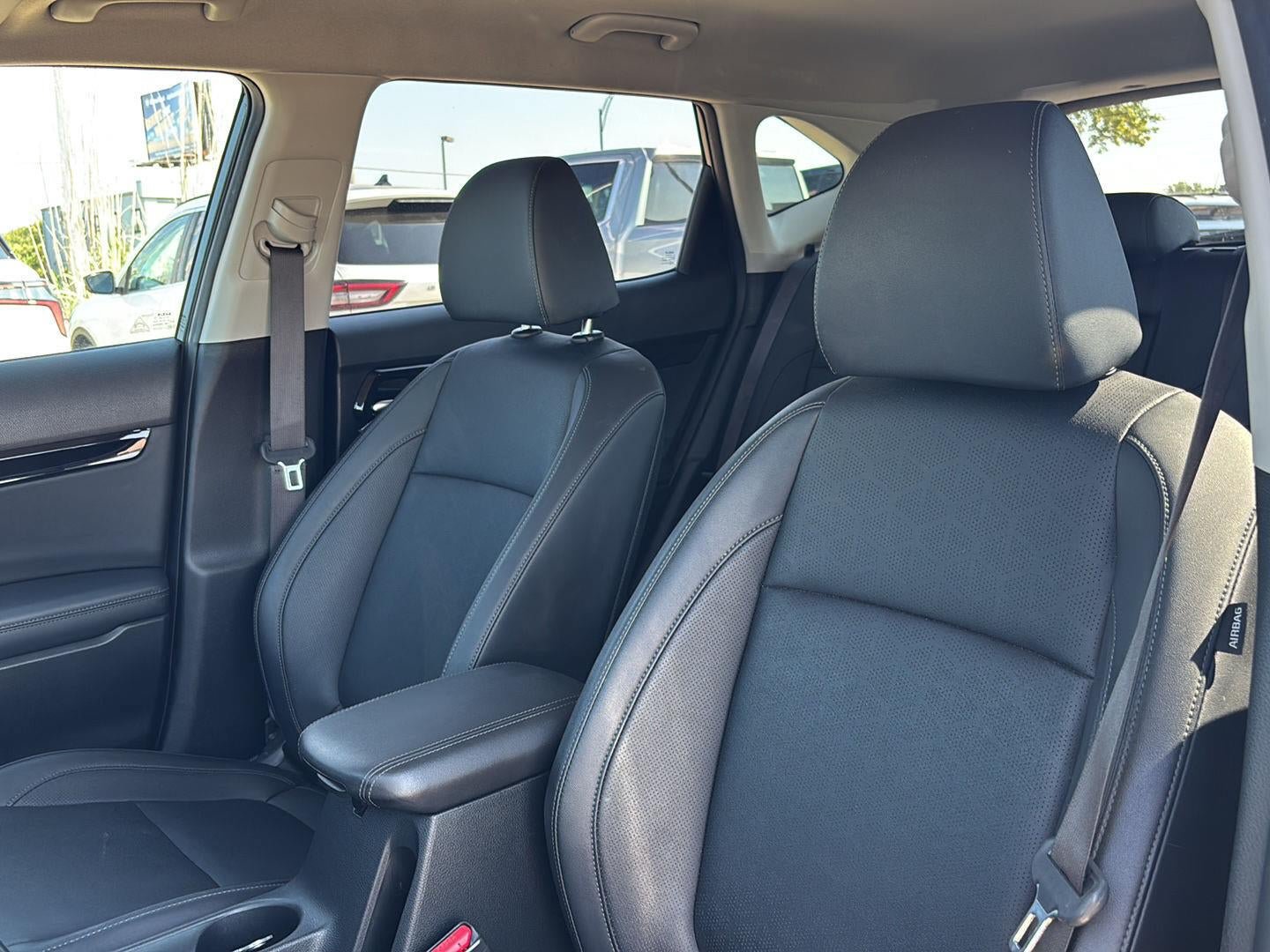 Used 2024 Kia Seltos EX FWD image 12