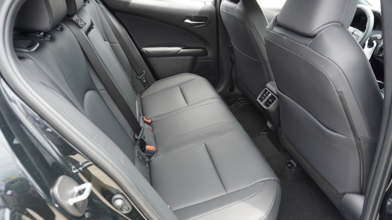 Certified 2026 Lexus UX 300h FWD w/ Accessory Package (2T) image 30