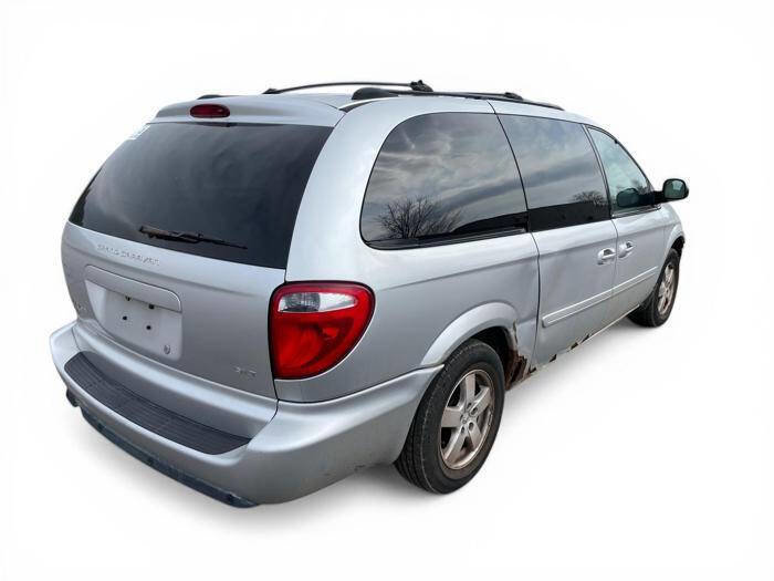Used 2005 Dodge Grand Caravan SXT w/ Premium Group image 5