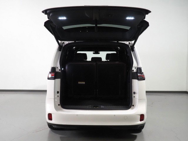Used 2025 Volkswagen ID. Buzz Pro S image 43